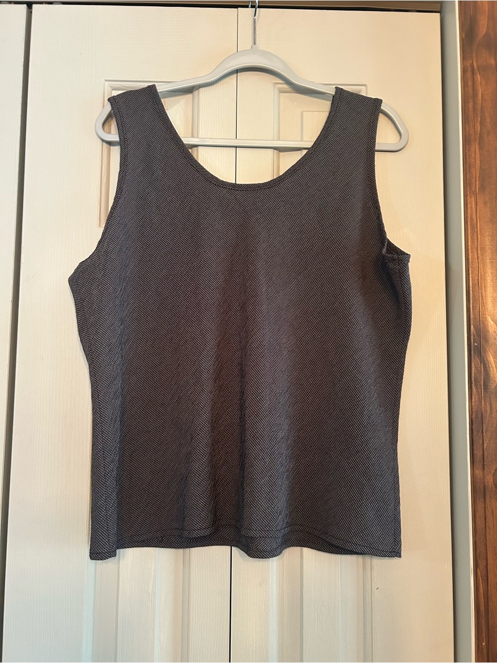 Tank top - Picture 3 of 3